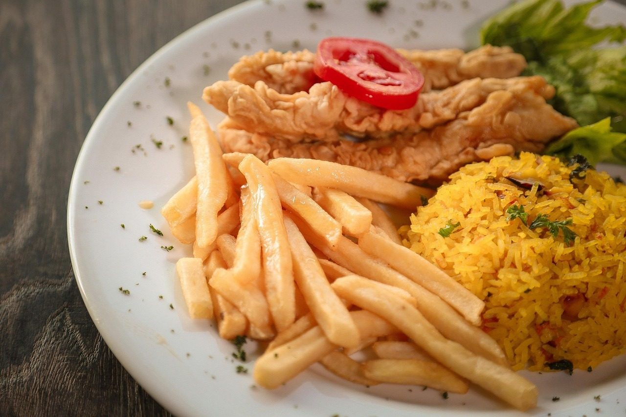 meal, sauce, restaurant, plate, delicious, tasty, dinner, gourmet, cuisine, food, rice, french fries, fries, potato, chicken, pollo, lettuce, tomato, brown restaurant, brown rice, brown chicken, brown dinner, sauce, dinner, dinner, rice, rice, french fries, french fries, french fries, french fries, french fries, fries, chicken